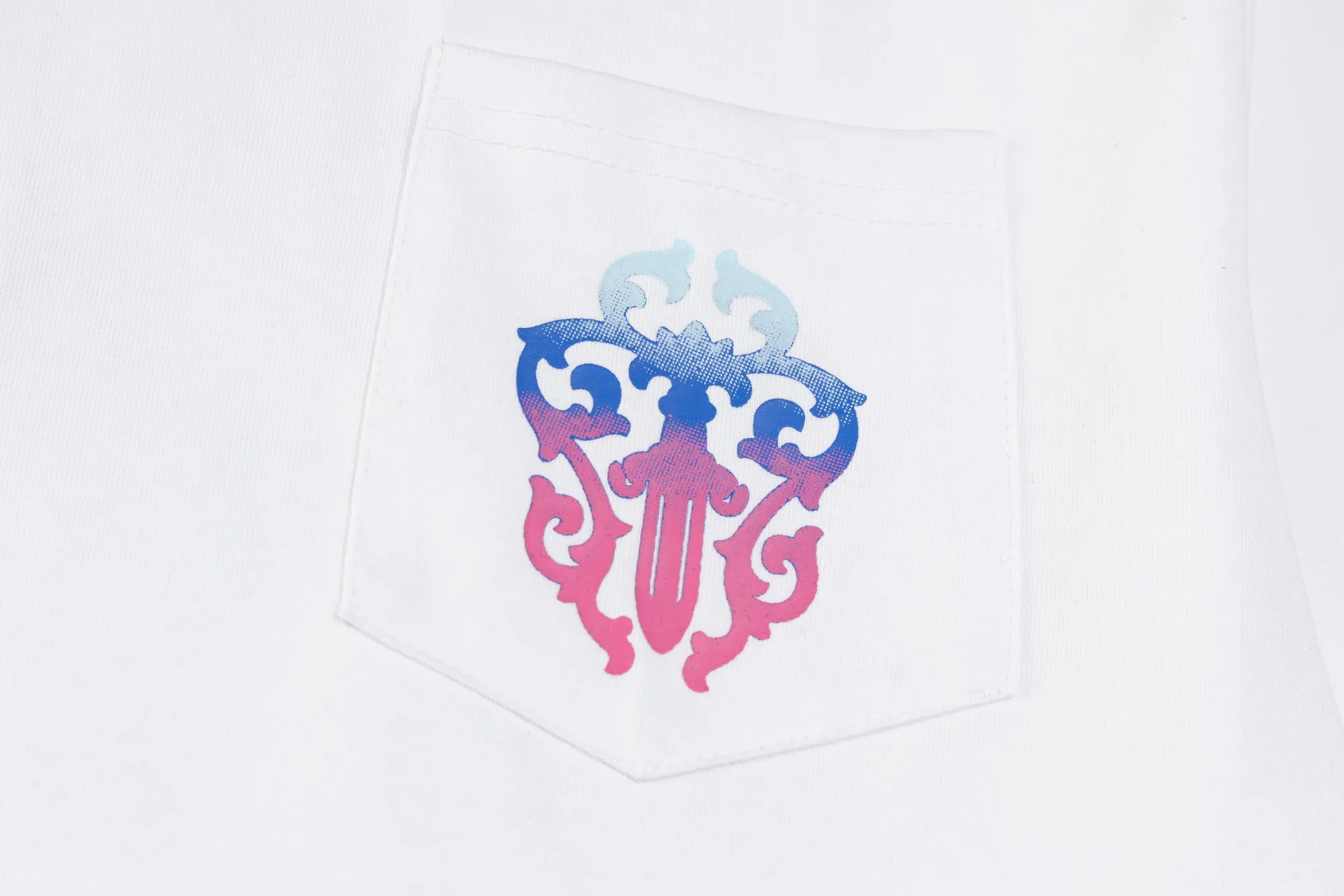 May 1st Welfare Style 🅿️116 - Crow Heart Short-sleeved T-shirt, same style for men and women - Made of original 280g 100% cotton fabric, soft and comfortable, threads are dyed in the same vat with zero color difference, exclusive quality difference currency, welcome to compare - Color: Black - Size: XS S M L